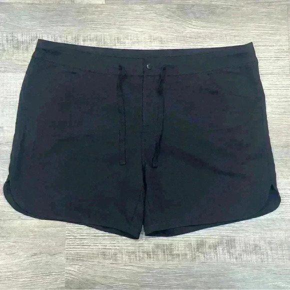 Magellan Outdoors Pants - Magellan Outdoors Shorts Womens Hiking Fishing Summer Size XXL Black EUC